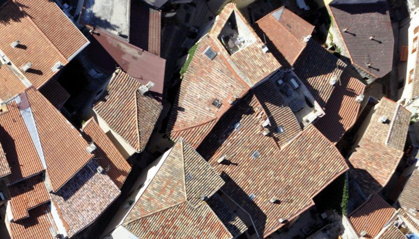 Coppi fotovoltaici: integrazione, estetica e produzione energetica